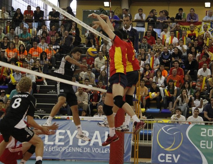 España Vence A Austria