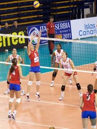 Voleibol/Liga Europea (F).- España cae en tres sets ante Serbia