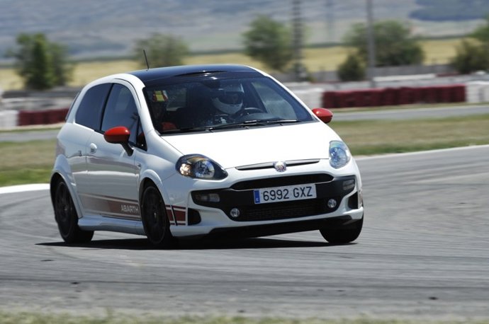 Escuela Española De Pilotos. Track Day VIP En Albacete