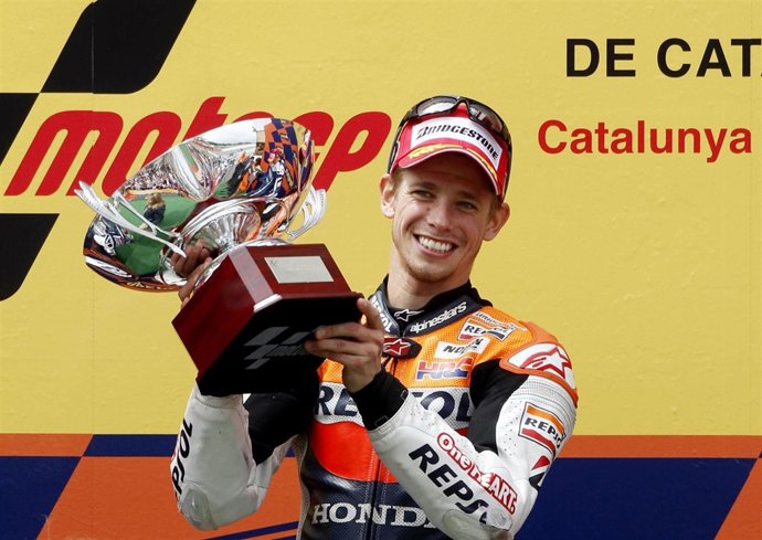 Casey Stoner Vence En Cataluña