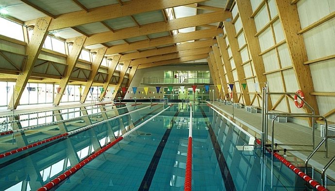 Piscina Cubierta De Fraga (Huesca)