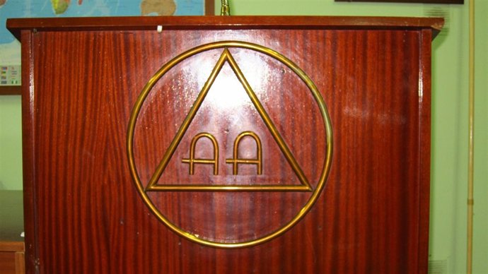 Alcohólicos Anónimos Logo