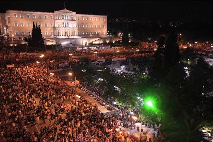 Protesta En La Plaza Syntagma De Atenas