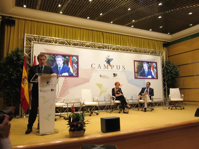 De Santiago-Juárez Y Calaf En La Inauguración Del Campus De Periodismo