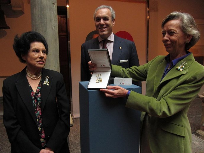 Descendientes De Jovellanos Con El Broche