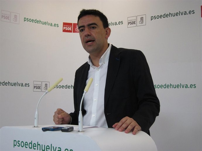 El Portavoz Del Grupo Socialista En El Parlamento, Mario Jiménez.