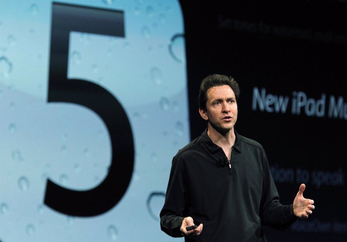 Scott Forstall Talks About Ios5 For The Iphone At The Apple Worldwide Developers