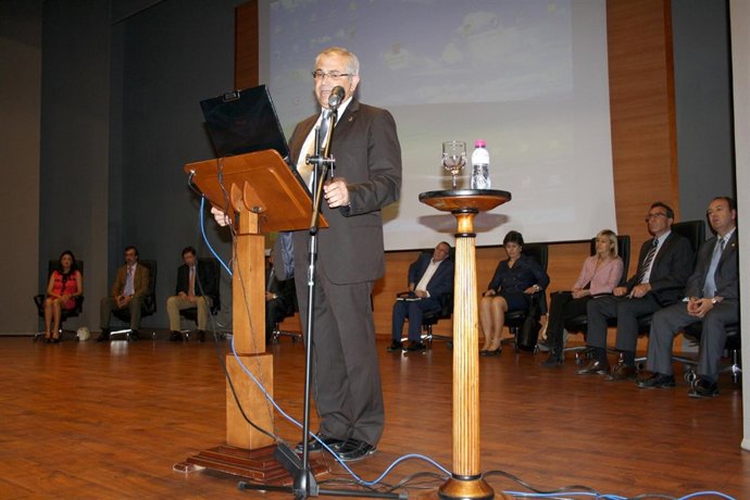 Nota, Audio Y Fotos: Manuel Parras Destaca, En La Jornada De Puertas Abiertas, E