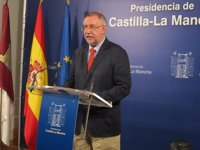 La Junta de C-LM niega la salida de documentos públicos de consejerías