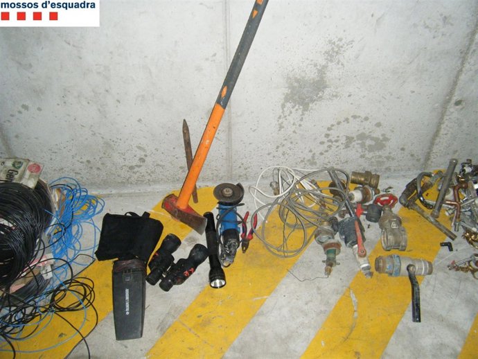 Material Recuperado En Selva Del Camp