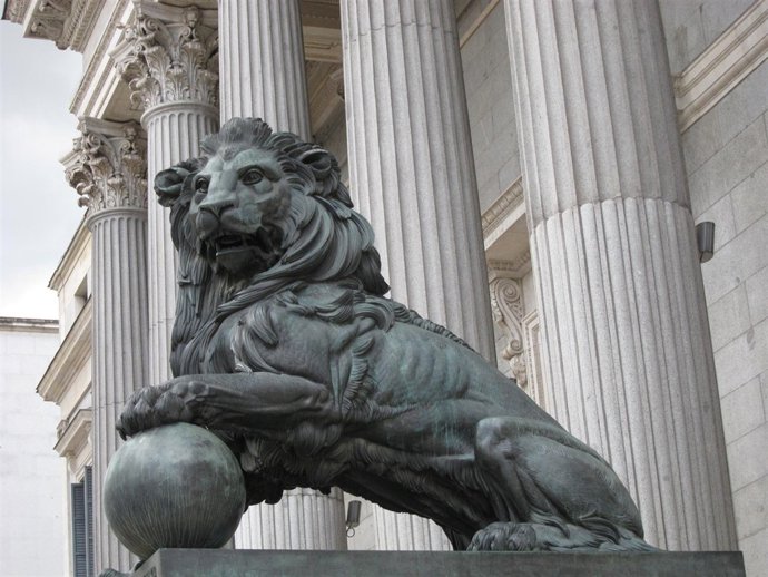 León Del Congreso De Los Diputados