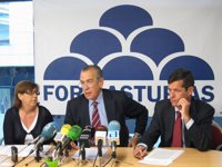 FAC ofrece en Gijón al PP un pacto "sin vetos ni limitaciones" para echar a los socialistas