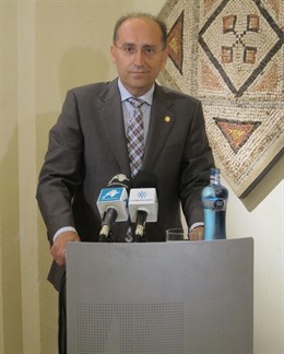 Luis Ángel Hierro, Aspirante A Candidato A Las Primarias Del PSOE