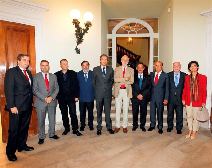 Autoridades Asistentes A La Reunión. 