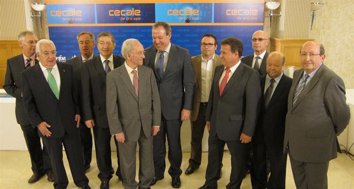 Los Nueve 'Premios Cecale De Oro 2010' Junto A Jesús Terciado