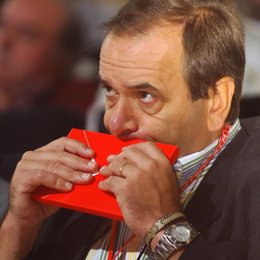 jose antonio alonso ministro defensa conferencia politica