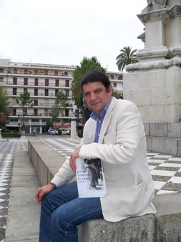 El Escritor Javier Lorenzo