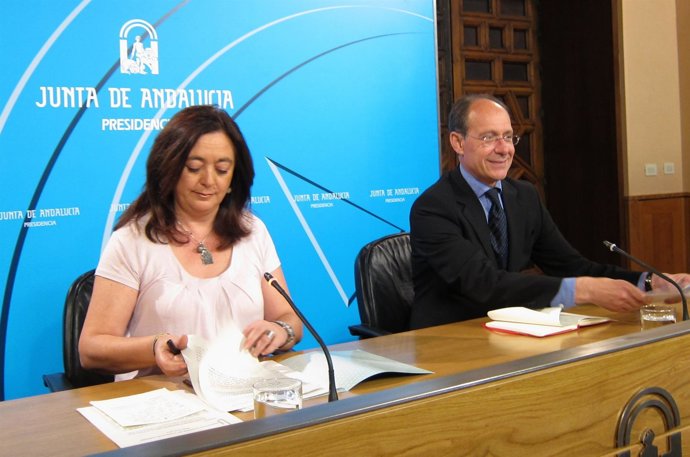 Mar Moreno Y José Juan Díaz Trillo, Este Martes En Rueda De Prensa