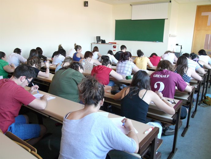 Alumnos en  Examenes en la  UCLM