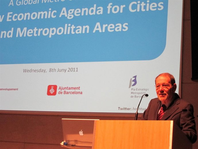 Javier Solana Durante Una Intervención En ESADE