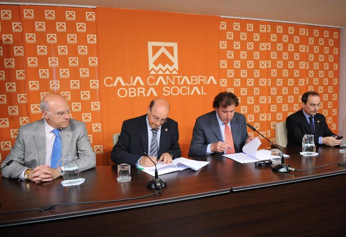 Convenio Erasmus UC-Caja Cantabria