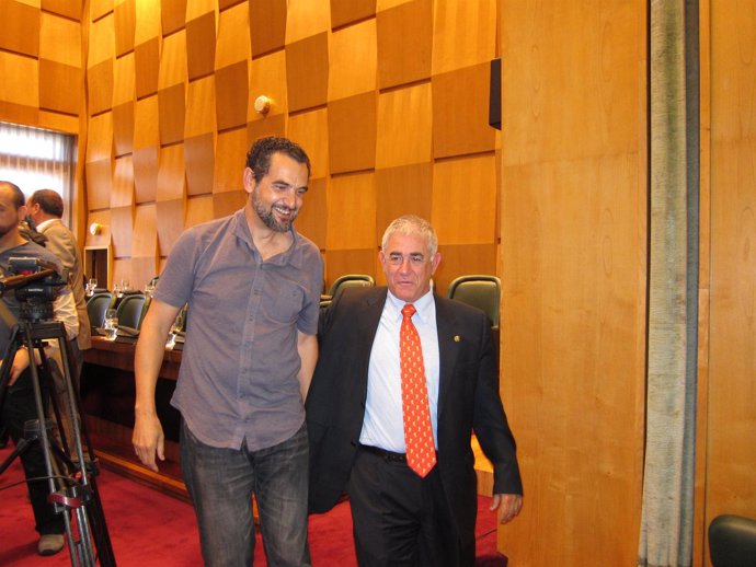 Manu Blasco (PAR) Con Corbata Y Antonio Gaspar (CHA)