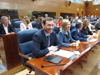 Gómez pide a Aguirre un "poquito de humanidad" para que no proceda al desalojo del Magerit