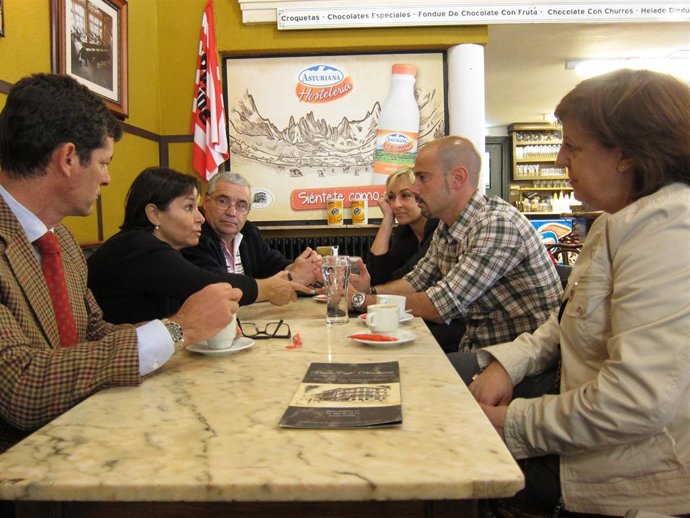 Reunión Entre FAC E IU De Gijón