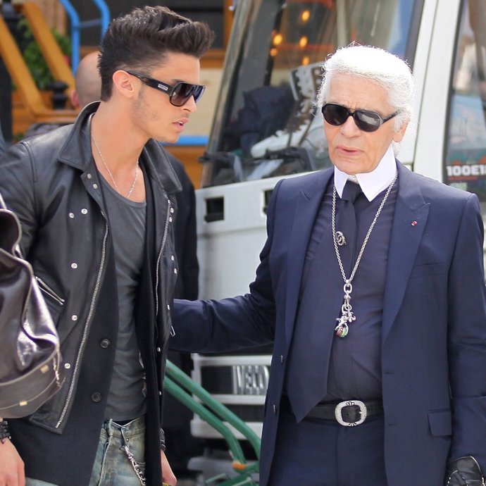 El Modelo Baptiste Giabiconi Y El Diseñador Karl Lagerfeld 