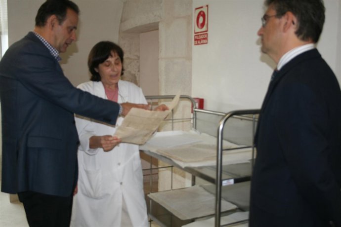 El Subdelegado Del Gobierno, Miguel Alejo, En El Archivo De Simancas