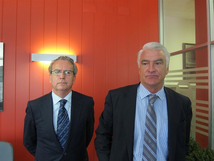 Ignacio Sáenz De Gorbea Y José Javier Arteche