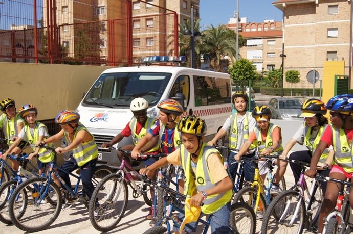 Los Niños Que Han Obtenido El Carné De Ciclista En Cartagena               
