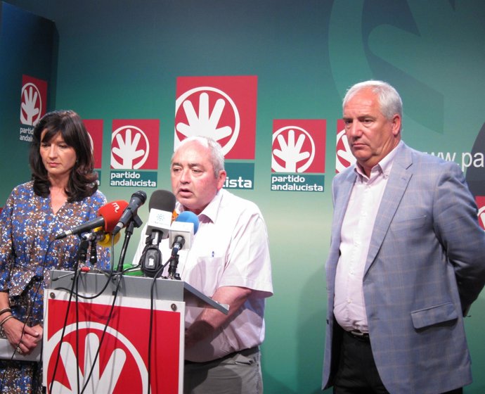 Pilar González (PA), Manuel Pastrana (UGT) Y Francisco Carbonero (CCOO)