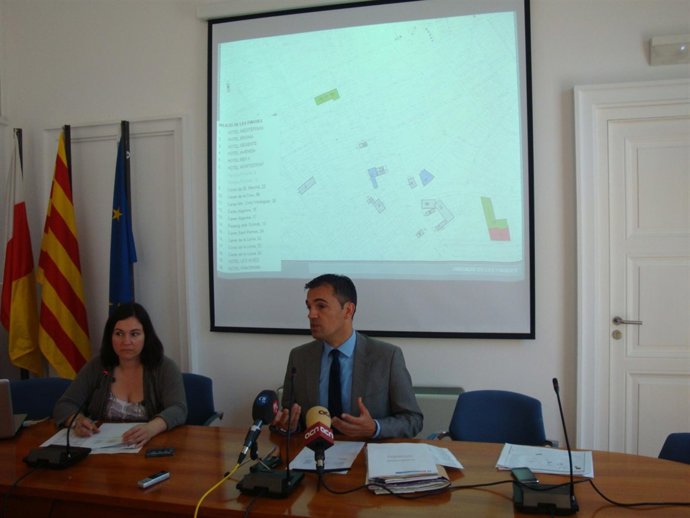 El Alcalde En Funciones De Sant Feliu, Carles Motas