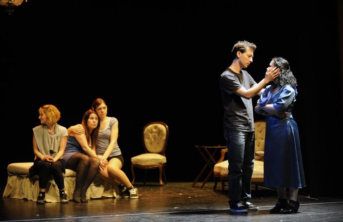 Escena De Newlingham 1919 En El Teatro Escalante     