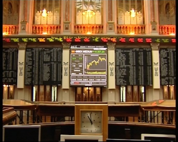 La Bolsa baja un 0,01%