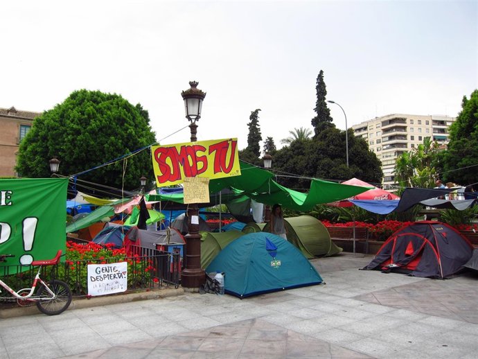 Acampada 15M En La Glorieta De Murcia