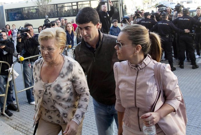 María Jose Campanario, Jesulín Y Remedios Torres