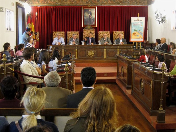 Salón De Plenos Donde Se Ha Celebrado La Entrega De Los Premios