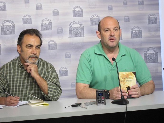 José María Del Álamo Y Julio César Fúster Durante La Presentación Del Libro