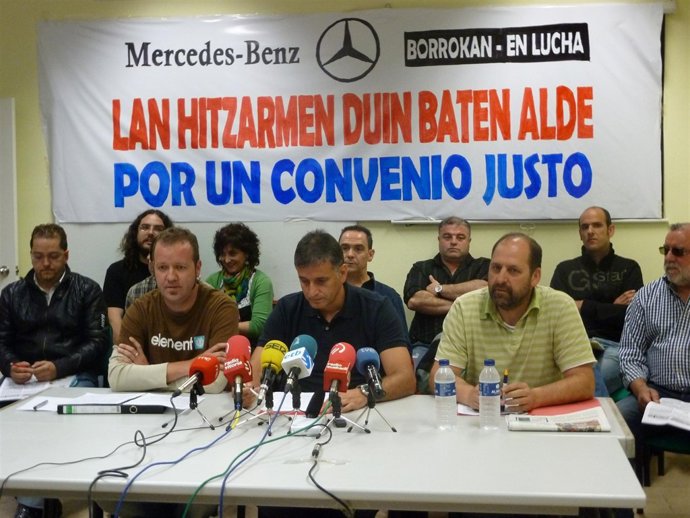 Portavoces Del Comité De Empresa De Mercedes Benz-Vitoria.