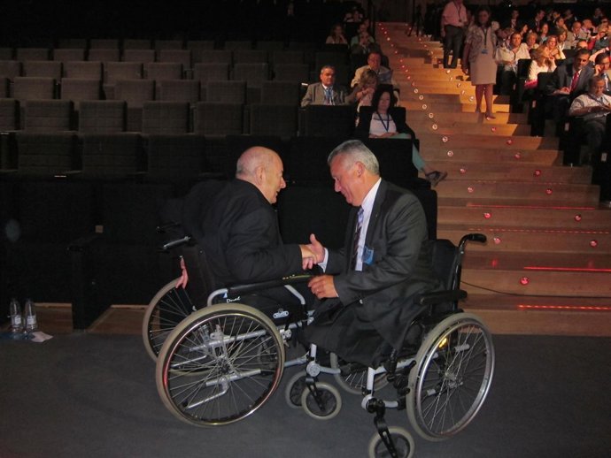 Eduardo Fungairiño Con El Delegado De La AVT En Salamanca, Juan José Aliste