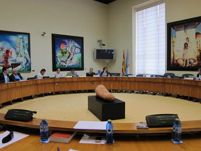 Debate Sobre La Ley De Convivencia En Comisión De Educación