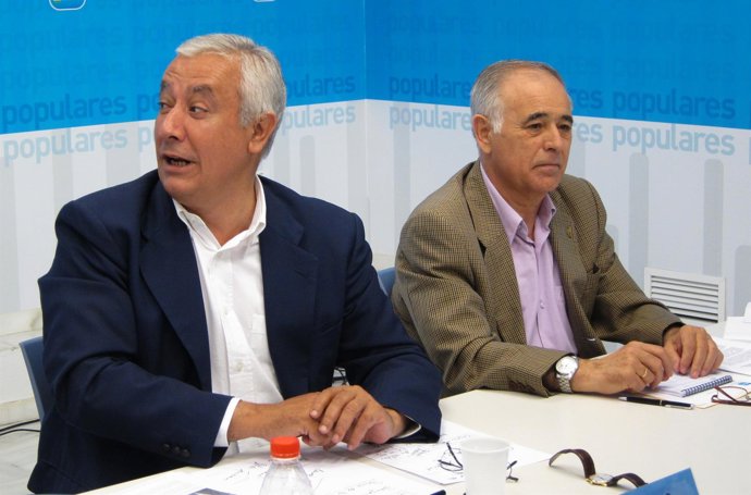 Javier Arenas Y Rafael Hurtado, Hoy Tras Mantener Una Reunión