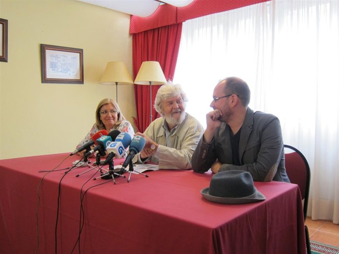 Beiras Dirige Su Mirada A Martiño Noriega En Rueda De Prensa