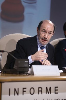 Primer Plano De Alfredo Pérez Rubalcaba