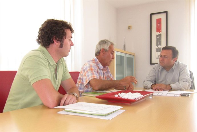 Heredia, Durante La Reunión Con El Secretario De La UPA En Málaga