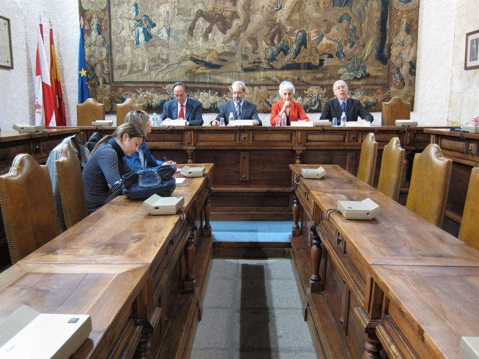 Integrantes Del Grupo De Tordesillas Esta Mañana En Salamanca