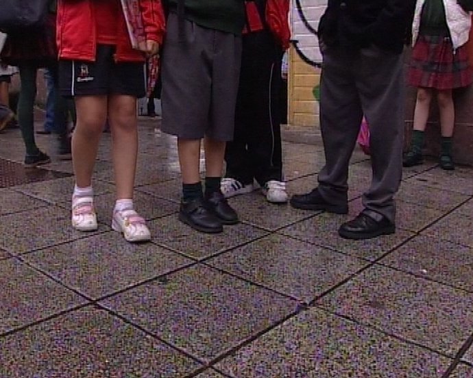 Niños En Los Colegios De Canalejas, En Santander. 