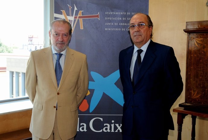 Firma Convenio De Patrocinio Entre Fernando Rodríguez Villalobos Y Juan Reguera